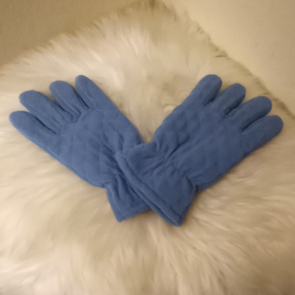 Periwinkle Blue Quilted Fleece Gloves - Picture 10 of 16